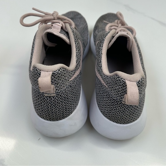 Nike Girl's Roshe One Running Shoe, Navy/Barely Rose-White - Size 7 - Picture 7 of 7